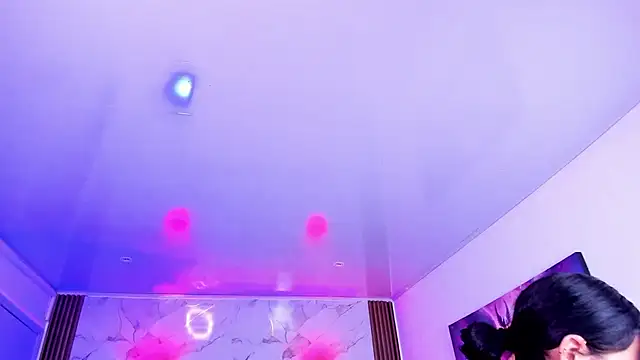 AuroraDiaz online show from 12/20/25, 07:21