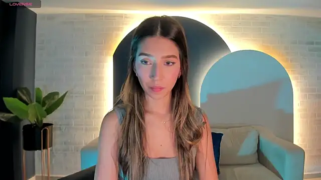 TaraLawrence online show from 10/15/25, 03:39