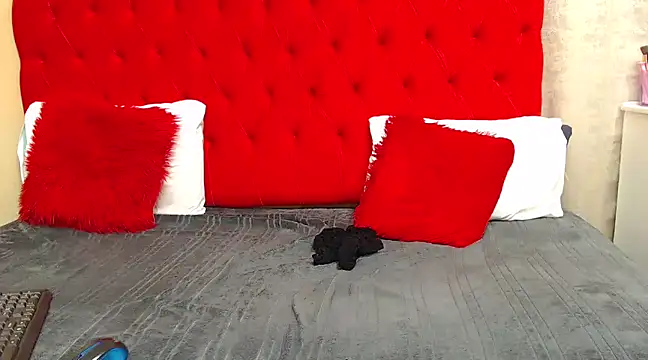 Snapshot of BeautyAuroa chatting on 02/01/25, 04:00 BeautyAuroa online show from 02/01/25, 04:00