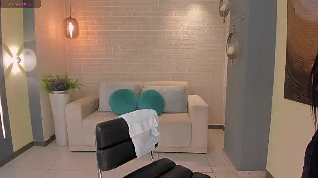 AllisonRogersX online show from 01/17/25, 03:34