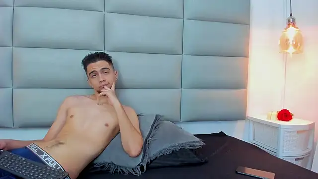 candy-vera online show from 12/15/24, 07:42