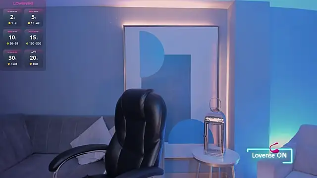 Snapshot of MaddisonLowe chatting on 11/08/25, 04:34 MaddisonLowe online show from 11/08/25, 04:34