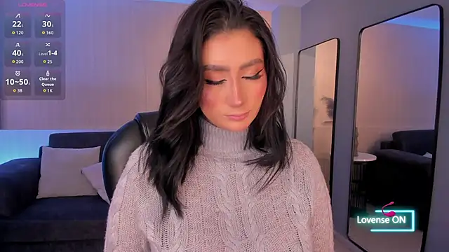 Snapshot of MaddisonLowe chatting on 12/20/25, 04:08 MaddisonLowe online show from 12/20/25, 04:08