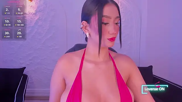 Snapshot of MaddisonLowe chatting on 12/22/25, 05:04 MaddisonLowe online show from 12/22/25, 05:04