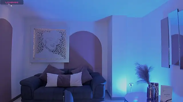 Snapshot of MaddisonLowe chatting on 02/10/26, 08:35 MaddisonLowe online show from 02/10/26, 08:35