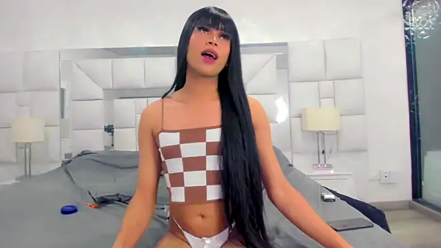 Hellen moons   online show from 01/31/25, 09:37