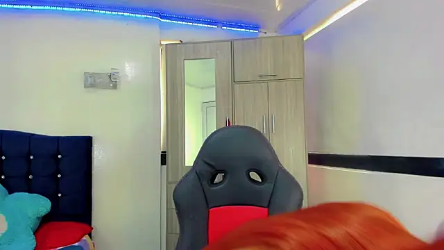 Hellen moons   online show from 09/26/25, 07:07