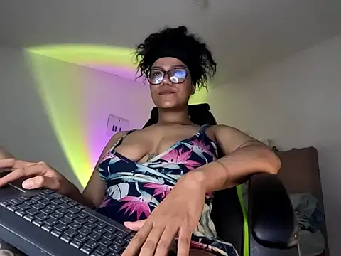 Ale xandra online show from 10/24/25, 01:57