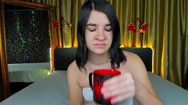  Polly Love  online show from 11/28/25, 07:11