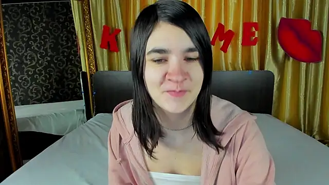  Polly Love  online show from 02/22/26, 07:19