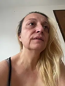 Snapshot of Melinastarr chatting on 10/14/25, 07:09 Melinastarr online show from 10/14/25, 07:09