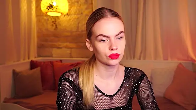 sn0w barbie online show from 10/06/25, 07:50