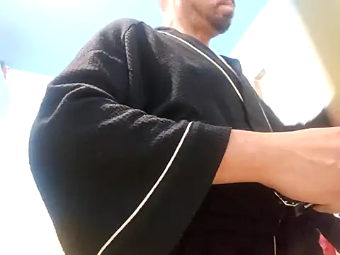 Snapshot of nakedtony81 chatting on 02/20/26, 09:32 nakedtony81 online show from 02/20/26, 09:32