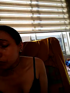 Snapshot of KimPielCanela chatting on 11/12/25, 09:14 KimPielCanela online show from 11/12/25, 09:14