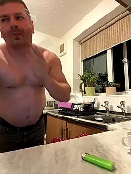 Snapshot of Dan_NFS chatting on 09/16/25, 03:07 Dan NFS online show from 09/16/25, 03:07