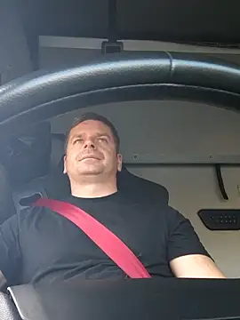 Snapshot of Dan_NFS chatting on 11/02/25, 09:44 Dan NFS online show from 11/02/25, 09:44