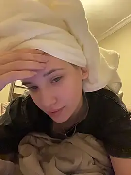 Snapshot of Holly_Molii chatting on 06/13/26, 11:08 Holly Molii online show from 06/13/26, 11:08
