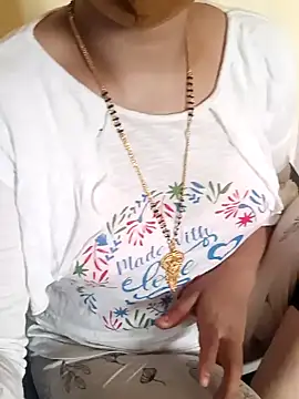 Snapshot of yourtamilcouple chatting on 12/26/24, 05:15 yourtamilcouple online show from 12/26/24, 05:15