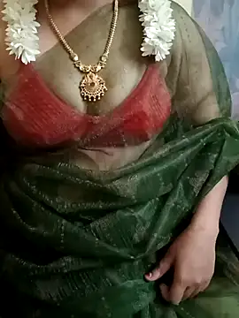 Snapshot of yourtamilcouple chatting on 02/20/25, 05:51 yourtamilcouple online show from 02/20/25, 05:51