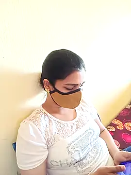 Snapshot of yourtamilcouple chatting on 03/05/25, 05:50 yourtamilcouple online show from 03/05/25, 05:50