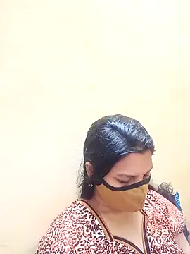 Snapshot of yourtamilcouple chatting on 03/08/25, 05:54 yourtamilcouple online show from 03/08/25, 05:54