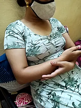 Snapshot of yourtamilcouple chatting on 03/16/25, 06:20 yourtamilcouple online show from 03/16/25, 06:20