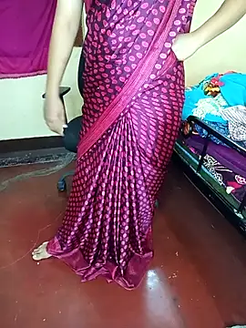 Snapshot of yourtamilcouple chatting on 09/21/25, 05:20 yourtamilcouple online show from 09/21/25, 05:20