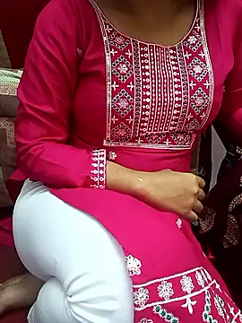 Snapshot of yourtamilcouple chatting on 01/10/26, 09:44 yourtamilcouple online show from 01/10/26, 09:44