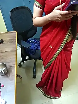 Snapshot of yourtamilcouple chatting on 02/22/26, 01:31 yourtamilcouple online show from 02/22/26, 01:31