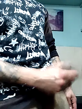 Snapshot of 1Amarguetix chatting on 12/02/25, 08:52 1Amarguetix online show from 12/02/25, 08:52