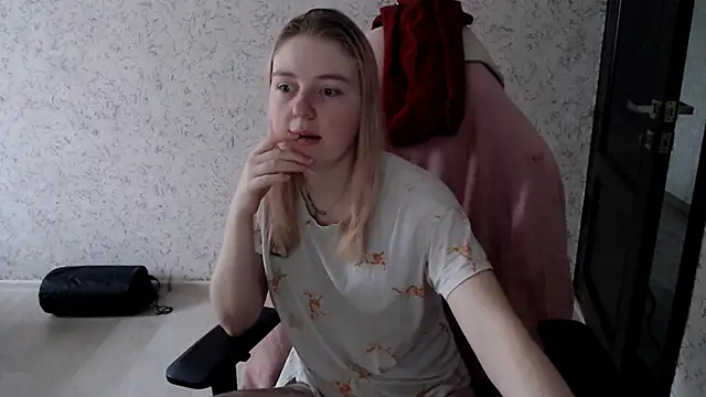 EvaAndLilith online show from 02/11/25, 05:58