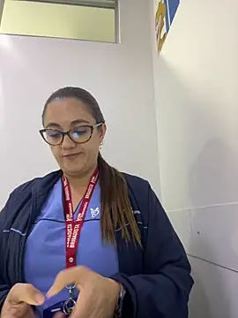 Snapshot of Shianrose chatting on 11/12/25, 03:56 Shianrose online show from 11/12/25, 03:56