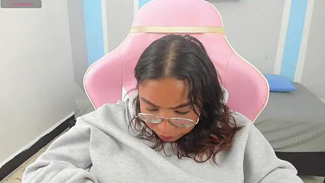 Snapshot of im_angels77 chatting on 01/13/25, 09:19 im angels77 online show from 01/13/25, 09:19