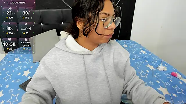 Snapshot of im_angels77 chatting on 02/02/25, 11:32 im angels77 online show from 02/02/25, 11:32