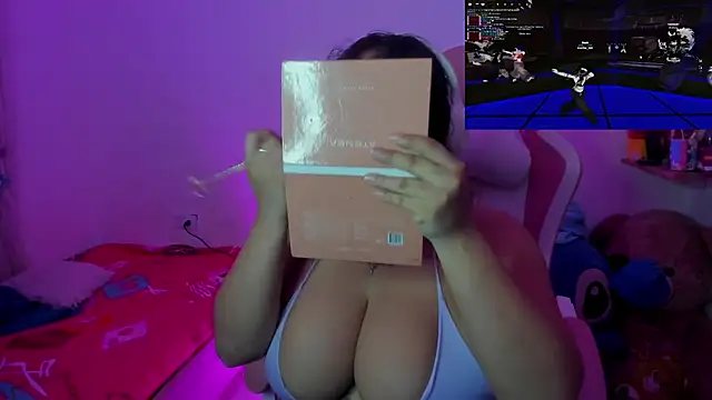 Snapshot of im_angels77 chatting on 12/14/25, 04:40 im angels77 online show from 12/14/25, 04:40