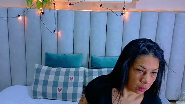 JaylaScott   online show from 10/16/25, 11:33