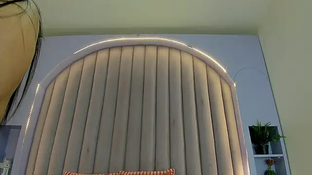 JaylaScott   online show from 11/23/25, 11:43