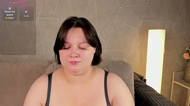 Snapshot of Blossom_Sonya chatting on 10/21/25, 12:11 Blossom Sonya online show from 10/21/25, 12:11