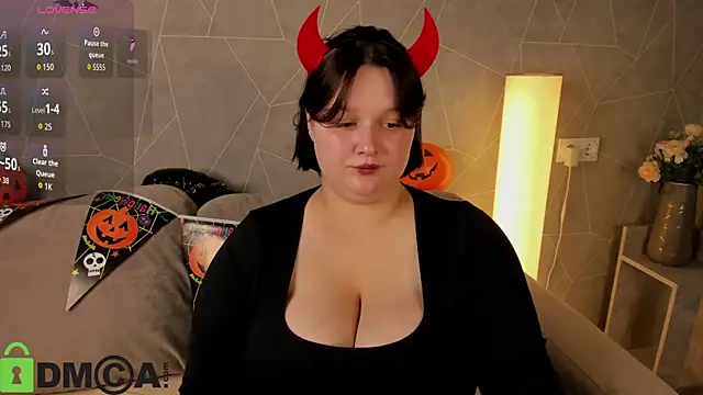 Snapshot of Blossom_Sonya chatting on 10/23/25, 12:54 Blossom Sonya online show from 10/23/25, 12:54