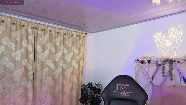 hina tay online show from 02/22/26, 03:07