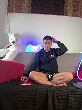 Snapshot of crazyrabbits chatting on 02/16/25, 11:05 crazyrabbits online show from 02/16/25, 11:05