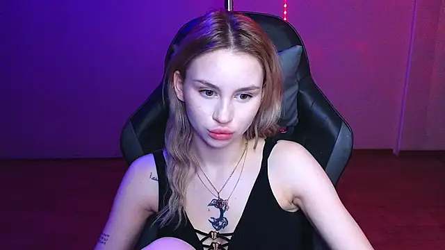 doll barbieee online show from 02/28/25, 09:33