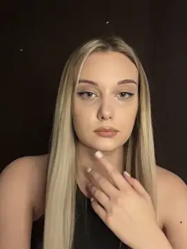 Snapshot of Alisa_Rise chatting on 12/27/24, 09:22 Alisa Rise online show from 12/27/24, 09:22