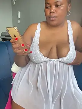 Curveysinaa online show from 01/18/26, 08:29