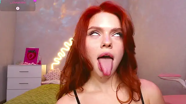 Red  Candy online show from 12/15/24, 03:42