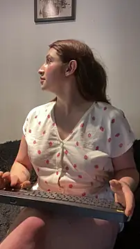 kamel-ayesha online show from 11/26/25, 08:32