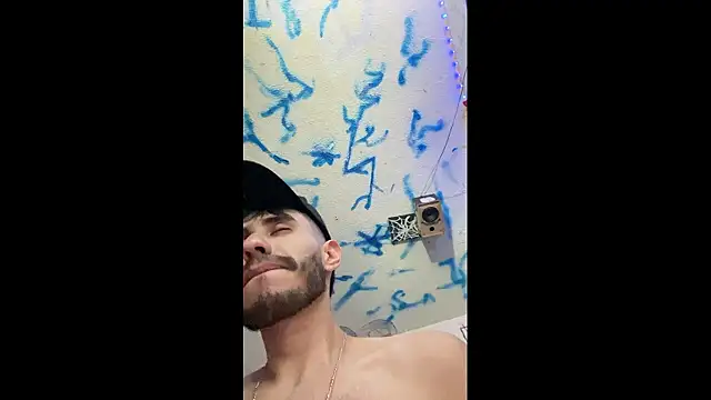 Snapshot of Elvergalarga66622 chatting on 02/06/26, 01:25 Elvergalarga66622 online show from 02/06/26, 01:25