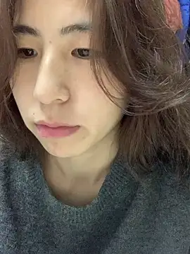 Snapshot of Aimeil chatting on 12/04/24, 05:49 Aimeil online show from 12/04/24, 05:49