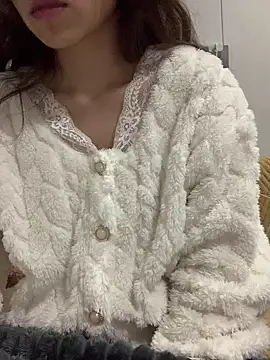 Snapshot of Aimeil chatting on 12/15/24, 11:23 Aimeil online show from 12/15/24, 11:23