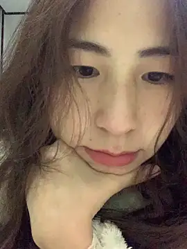 Snapshot of Aimeil chatting on 12/27/24, 05:05 Aimeil online show from 12/27/24, 05:05